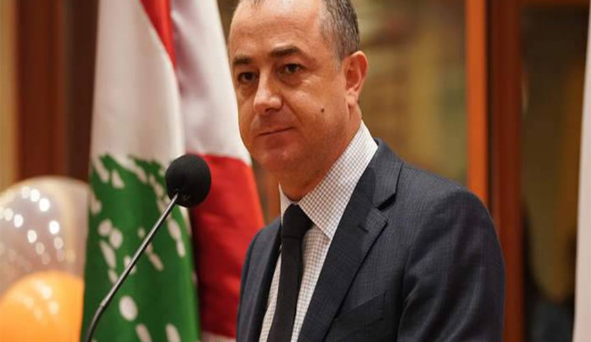 وزير الدفاع اللبناني: استقالة الحريري لم تكن متوقعة