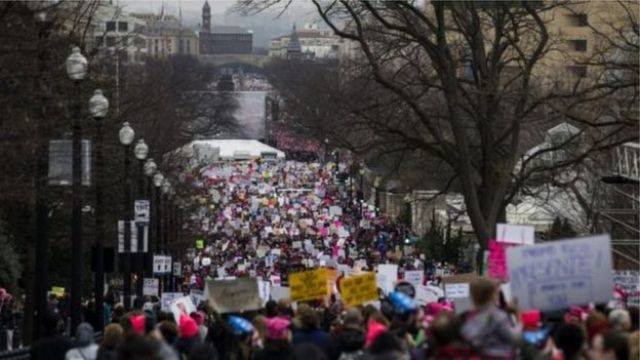  30 مسيرة في كندا لدعم المسيرة النسائية في واشنطن ضد ترمب