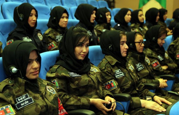 تركيا تسمح بارتداء الحجاب في صفوف الجيش