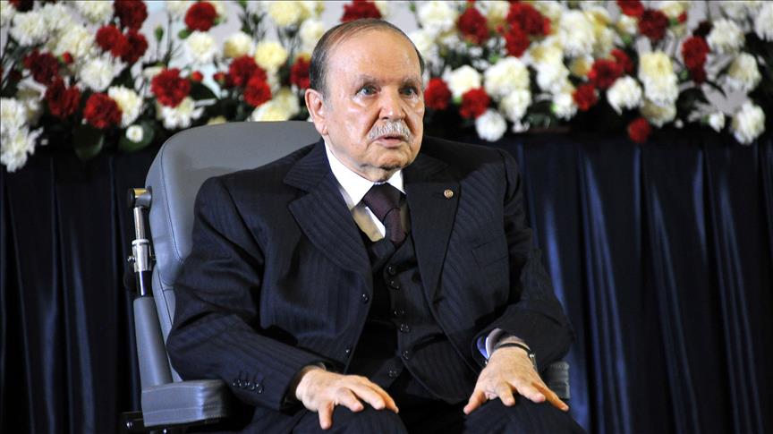 الجزائر.. الرئيس بوتفليقة يعود لنشاطه بعد إشاعات عن مرضه