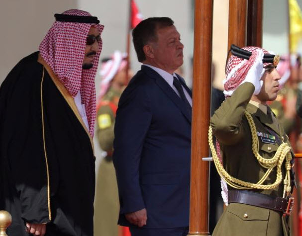 الملك وخادم الحرمين الشريفين يعقدان لقاء قمة في عمان