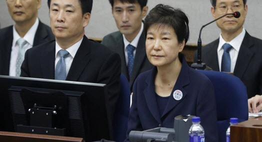 رئيسة كوريا الجنوبية المقالة تواجه عقوبة السجن
