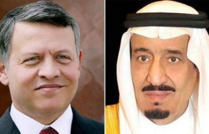 الملك يهنىء العاهل السعودي بحلول شهر رمضان