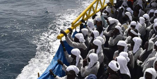 إيطاليا: إنقاذ أكثر من 5 آلاف مهاجر من الغرق خلال 24 ساعة