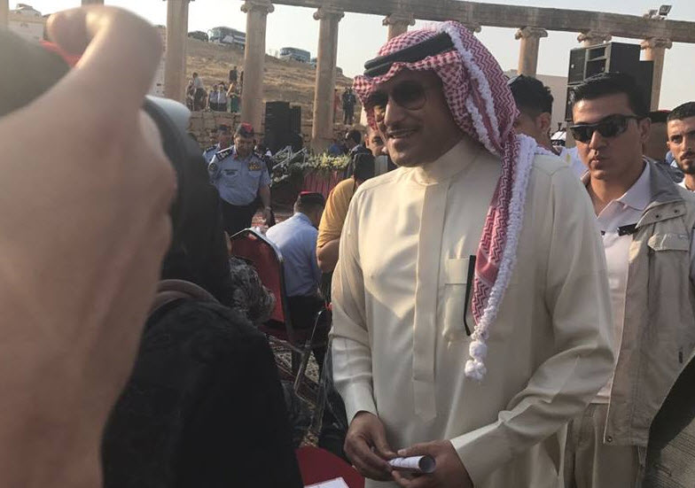 السفير السعودي يحضر مهرجان جرش بالشماع الأردني.. مصور