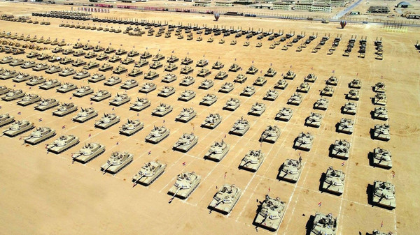 الرئيس المصري يفتتح أكبر قاعدة عسكرية في الشرق الأوسط