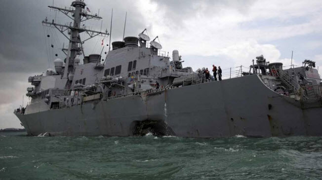 البحرية الأميركية تعلق عملياتها حول العالم