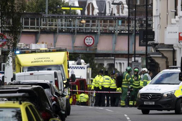 Two more arrested in London subway bombing