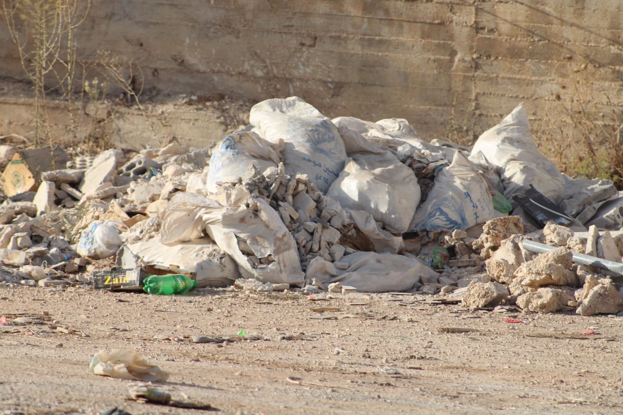 مواطنون في "حنينا اربد" يشتكون سوء خدمات النظافة العامة.. مصور وتقرير تلفزيوني