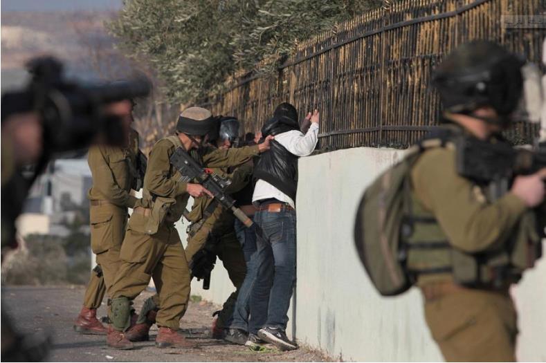 غزة.. الاحتلال يعتقل فلسطينيًا بزعم "التسلل" للداخل المحتل