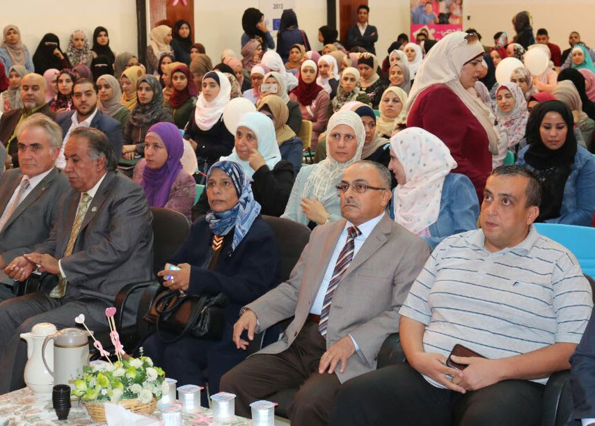 حملة "افحصي وطمنينا" في جامعة الحسين