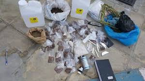 ضبط 4 من مروجي مخدرات في شرق عمان 