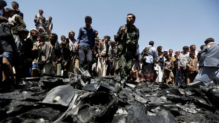 مقتل اربعة جنود يمنيين وخمسة انتحاريين في هجوم لتنظيم القاعدة