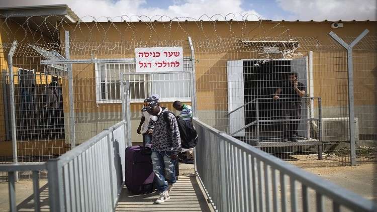 "إسرائيل" ترحل 40 ألف لاجئ أفريقي "قسريا"