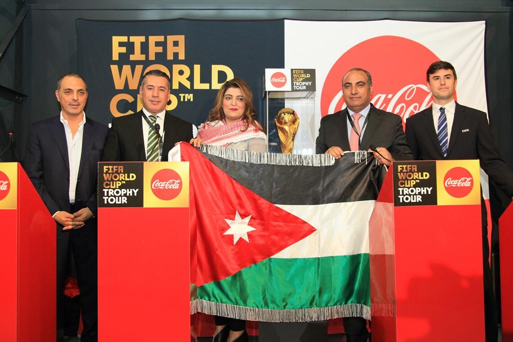 كأس العالم يصل عمان في اطار جولته العالمية