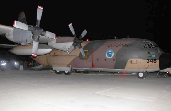 طائرة إخلاء طبي تنقل مواطنا من عُمان