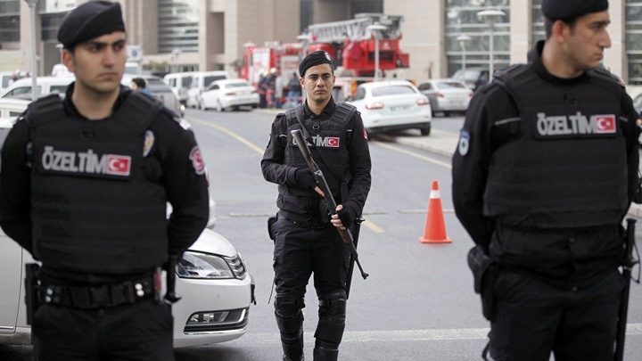 تركيا توقف 14 شخصا يشتبه بانتمائهم إلى تنظيم داعش