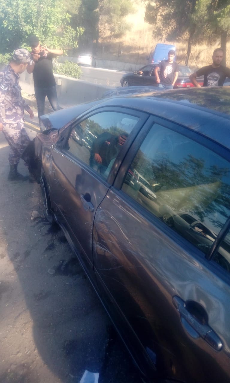 اصابة فتاتين في حادث تدهور على طريق عمان / السلط 