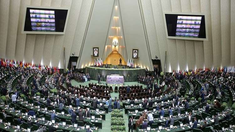 مساع برلمانية نسوية للمساواة في الديّة بين الجنسين في إيران