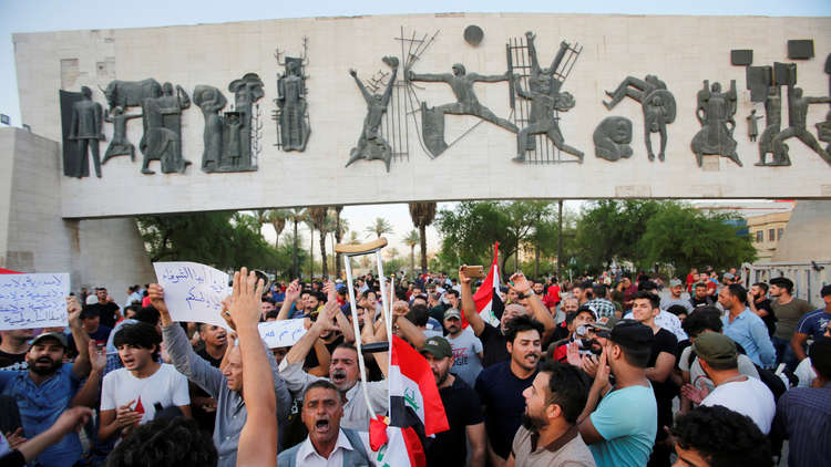 العراق: تريث في التحالفات السياسية بسبب الاحتجاجات