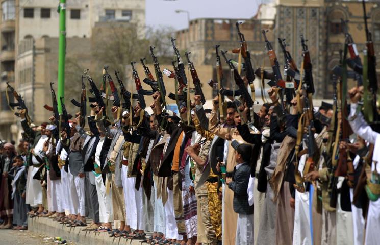 الجيش اليمني يعلن مقتل 4 قياديين حوثيين في غارة للتحالف