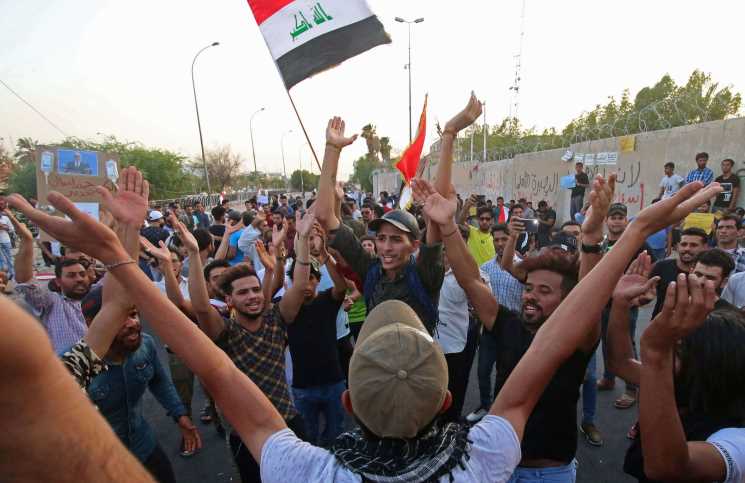 العراق: متظاهرون يهددون بعصيان مدني جراء “قمع″ احتجاجات بالبصرة