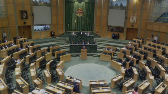 النواب ينجز جدول أعمال الدورة الاستثنائية بإقرار قانون التقاعد المدني