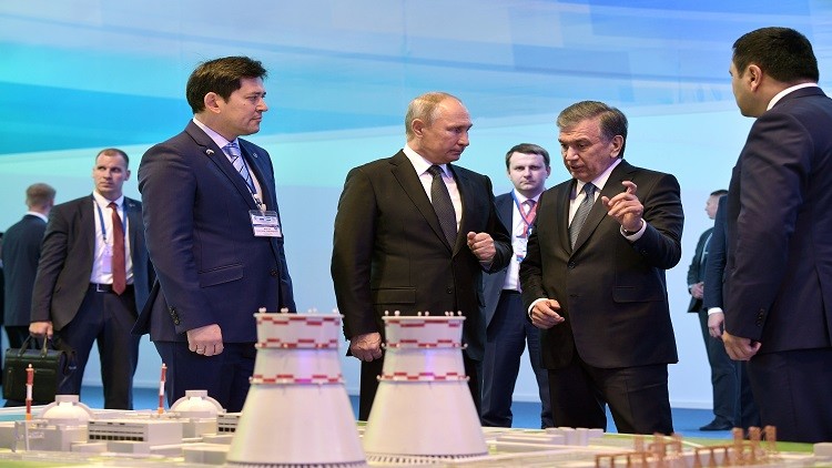 بوتين وميرضيائيف يعطيان الضوء الأخضر لبناء أول محطة كهروذرية في أوزبكستان