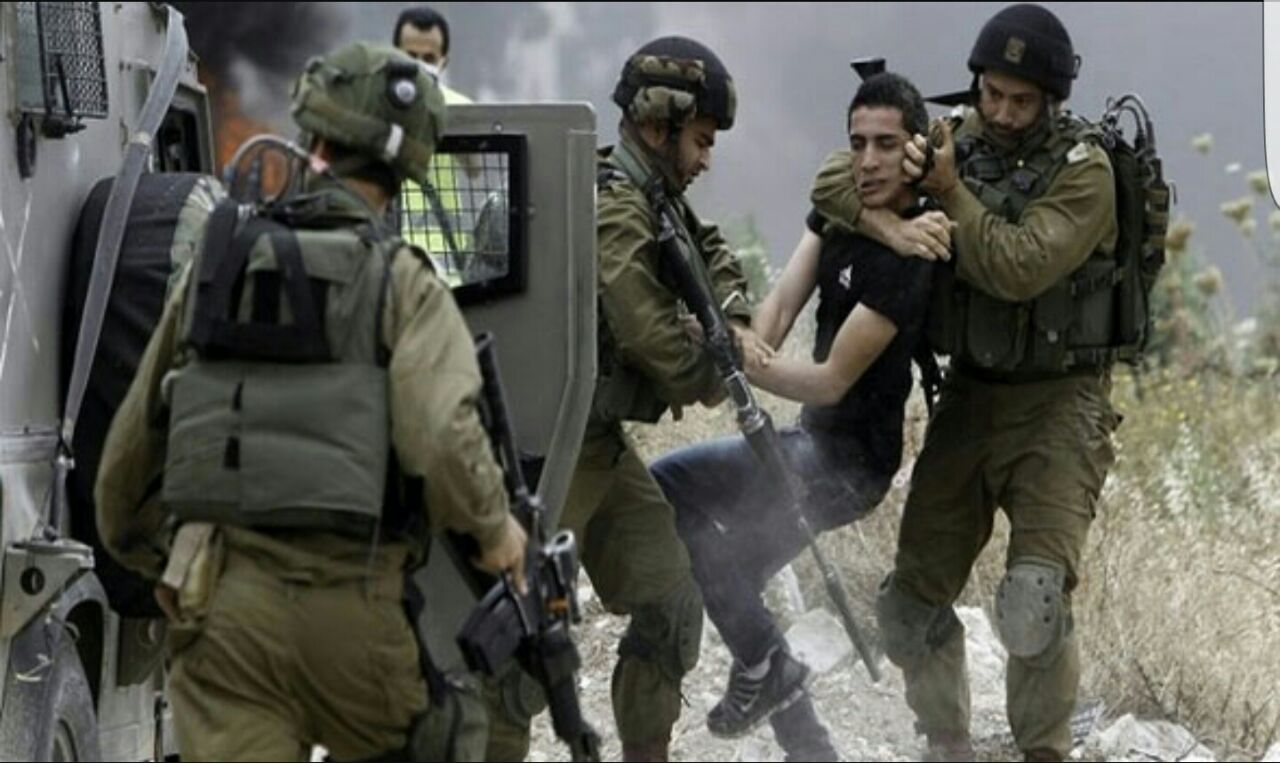 قوات الاحتلال الصهيوني تعتقل 4 فتية فلسطينيين قرب بيت لحم بعملية خاصة