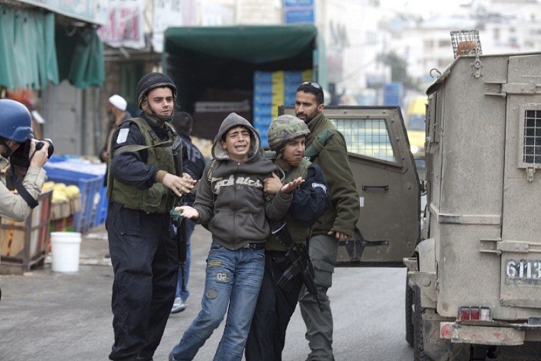 هيئة شؤون الأسرى توثق تنكيل الاحتلال بثلاثة قاصرين خلال اعتقالهم في القدس