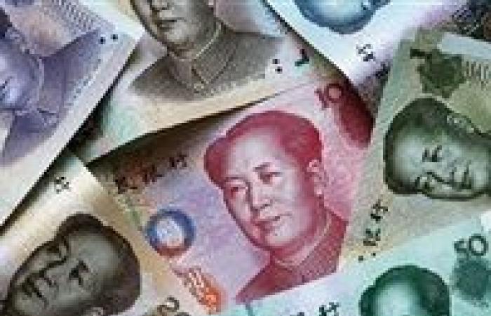 بنك الشعب الصيني يخفّض اليوان أمام الدولار بـ0.43%