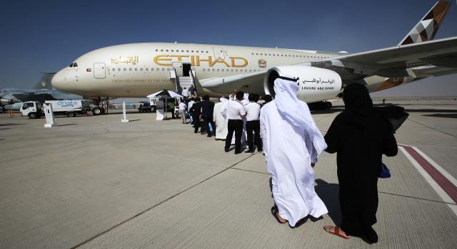 "اير برلين" تقاضي طيران "الاتحاد" الإماراتي وتطلب ملياري دولار
