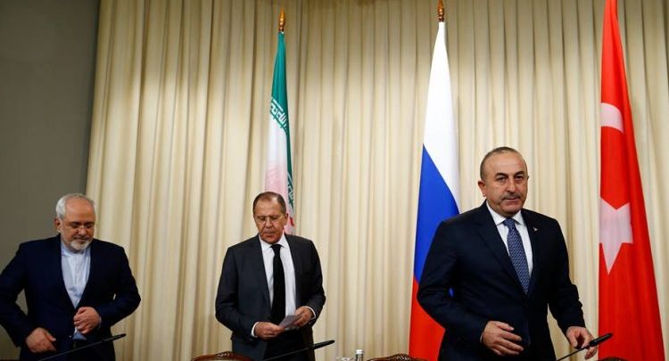 روسيا وإيران وتركيا تبحث التوافق على "دستور سوريا"