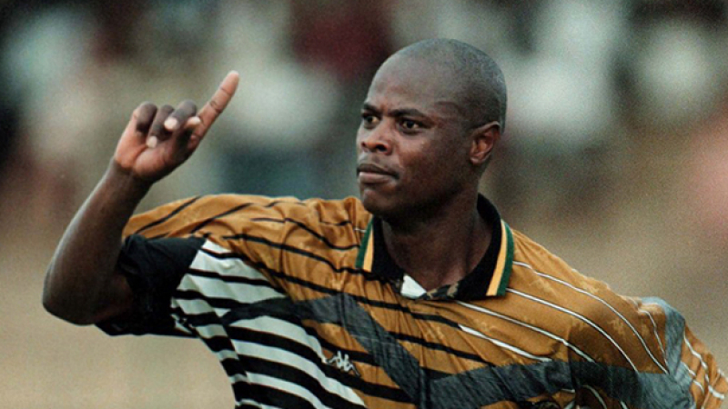 فيل ماسينغا: جنوب أفريقيا تنعى لاعبها "الأسطورة" الذي قادها إلى كأس العالم