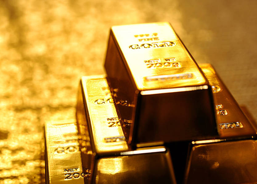 الذهب يرتفع بفعل تراجع الدولار والضبابية العالمية