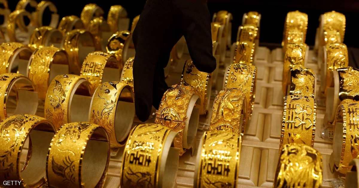 الذهب يرتفع لليوم الثاني مع انخفاض الدولار