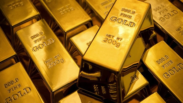 البيانات الأميركية تهبط بالذهب وتصعد بالدولار