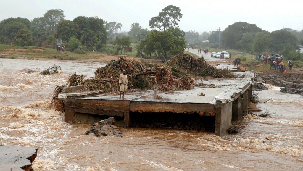217  قتيلا و15 ألف محاصر جراء إعصار مدمر في موزمبيق