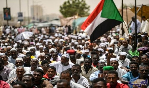السودان.. قادة المحتجين يستعدون لإعلان "مجلس سيادي" رغم اتفاق مواصلة الحوار مع العسكريين