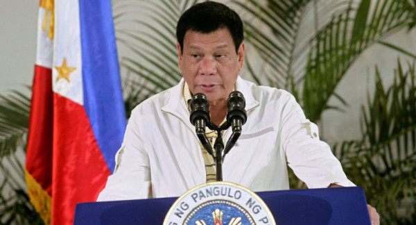 رئيس الفلبين يهدد كندا بـ"قوارب القمامة"