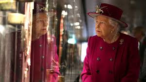 الملكة إليزابيث الثانية تبحث عن مدير لمواقعها الاجتماعية براتب 38 ألف دولار