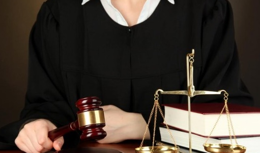  قاضية بصلح مأدبا تستخدم "سكايب" في محاكمة مسنة عن بعد