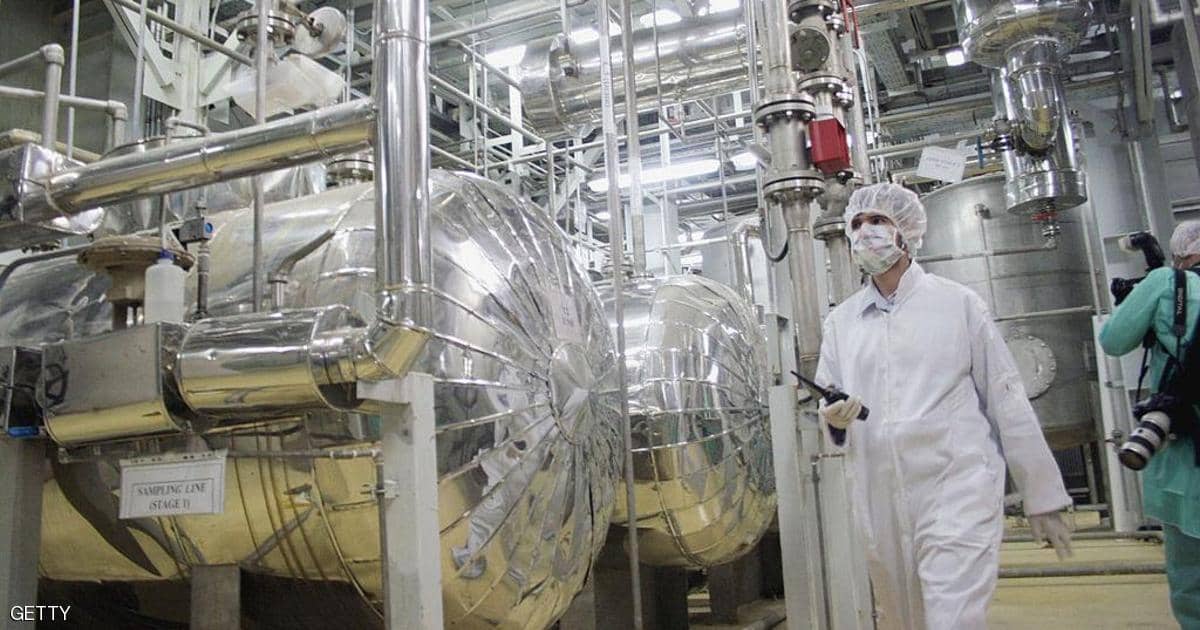 إيران تتحدى المجتمع الدولي وتعلن رفع إنتاجها من اليورانيوم