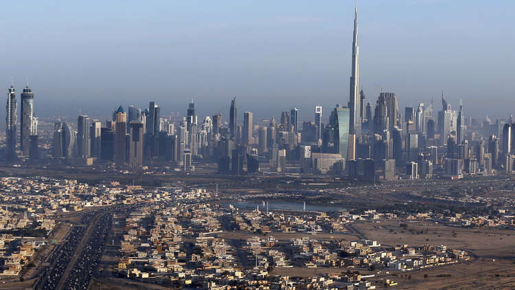 الإمارات تطلق نظام الإقامة الدائمة للأجانب "البطاقة الذهبية"