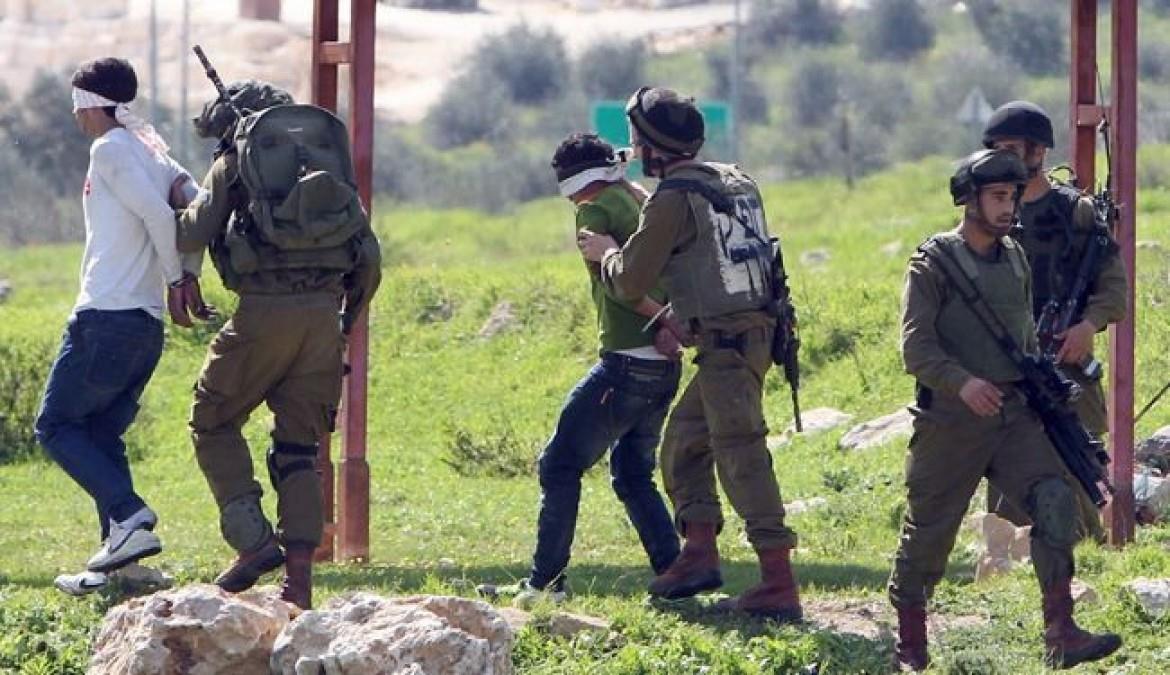 الاحتلال الصهيوني يعتقل 9 فلسطينيين بالضفة الغربية