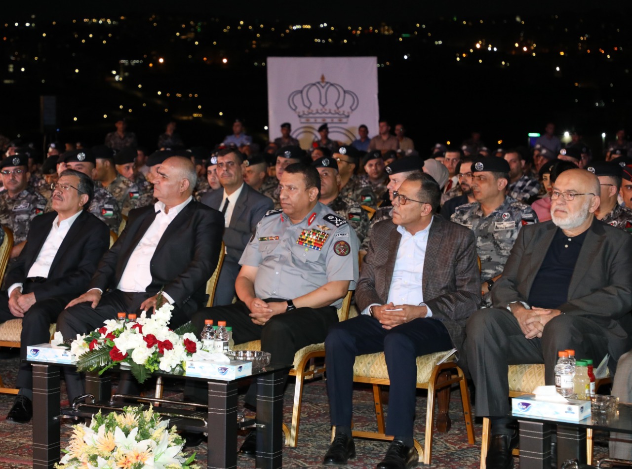 قوات الدرك تحتفي بالذكرى العشرين للجلوس الملكي.. مصور 