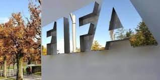 "الفيفا" يعلن الحرب على العنصرية بالملاعب بتصفيات كأس العالم