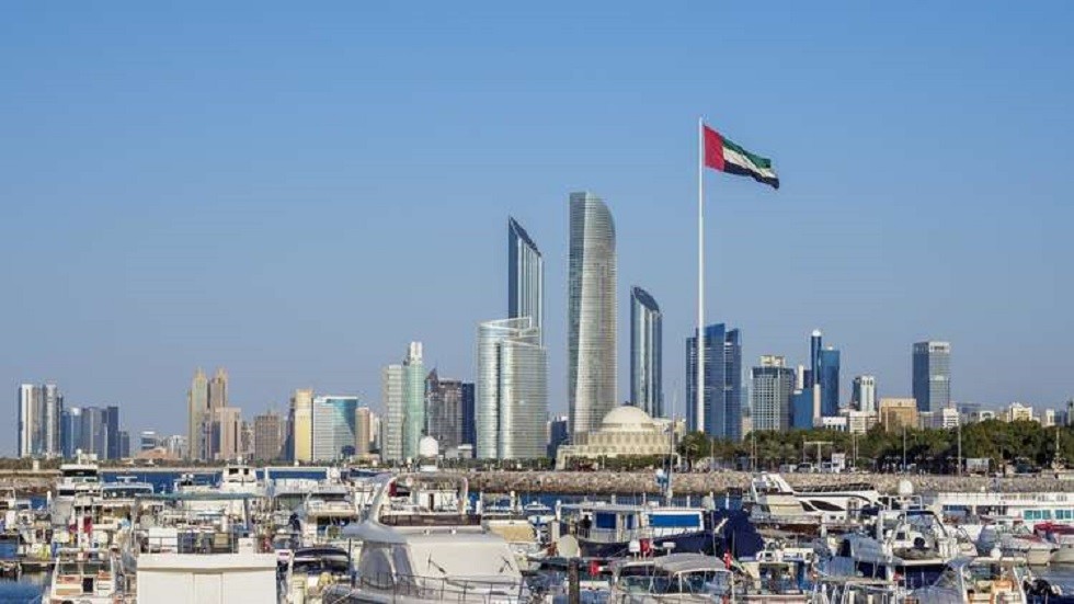 الإمارات تعفي أبناء السياح دون سن 18 عاما من تأشيرة الدخول