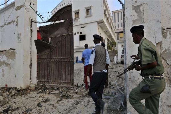 انفجار ضخم في فندق بمدينة كيسمايو الصومالية وحركة الشباب تعلن مسؤوليتها عنه 