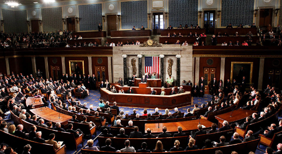 الكونغرس يقر مشروع قانون الإنفاق العسكري رغم تهديد ترامب